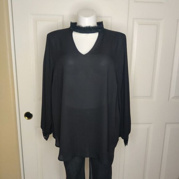 Torrid Georgette lace trimmed mock neck keyhole blouse sz 3 - Picture 3 of 12